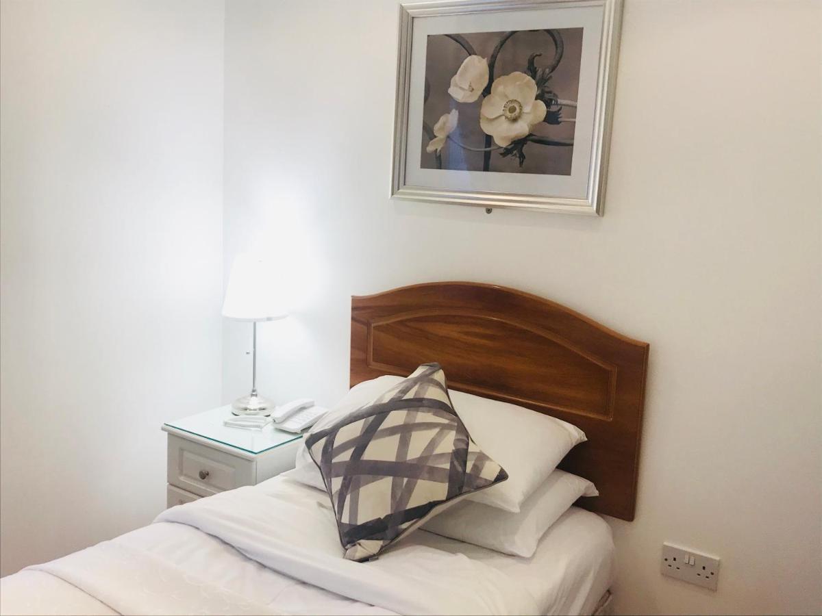 Small Single Room,1742571535:JPEG